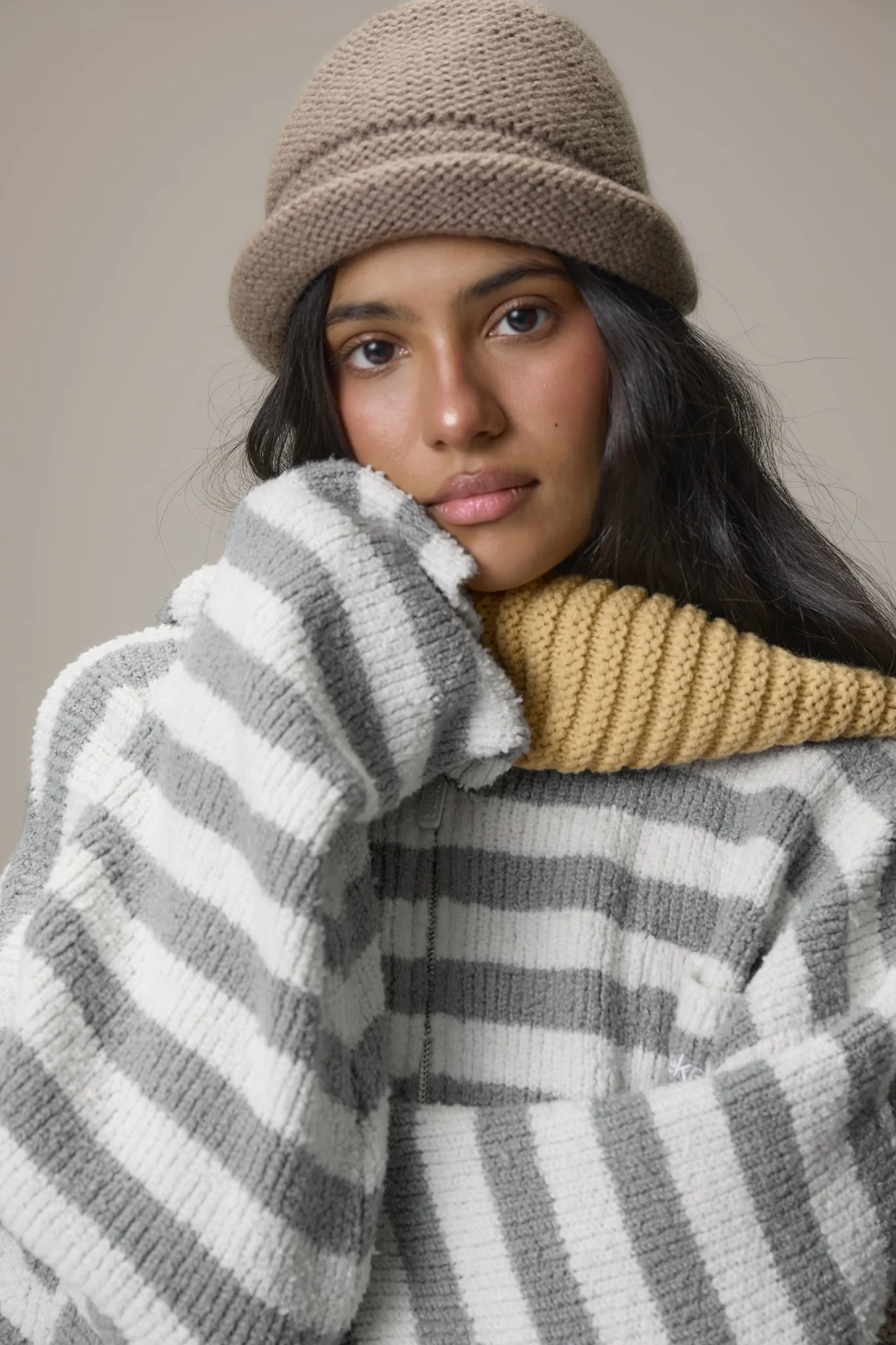 Jasper Knit Hoodie Zip Up in Grey - Image 4
