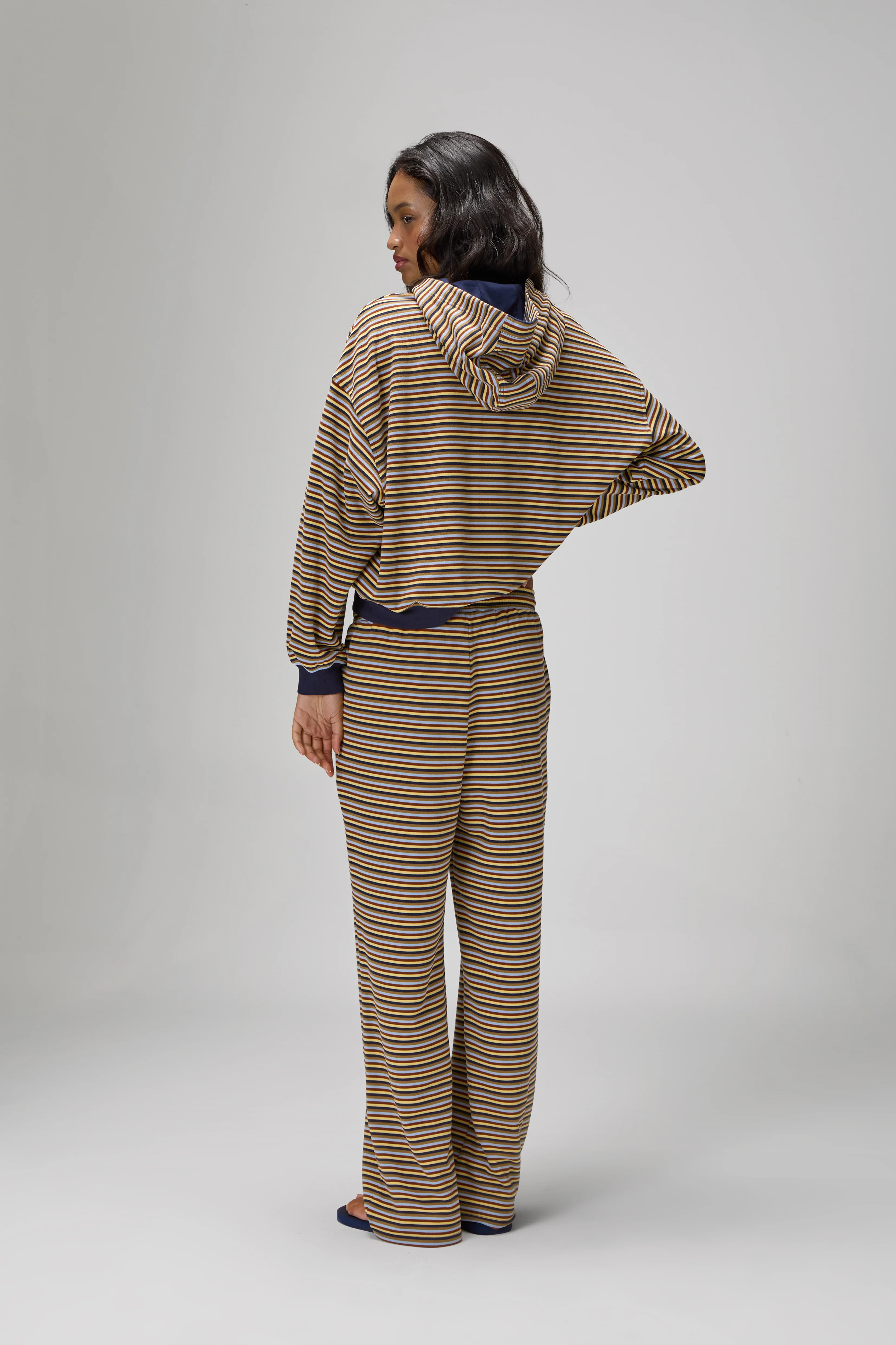 Walker Soft Wide Leg Pants in Navy - Image 6
